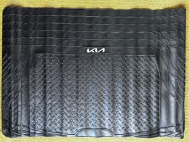 kia nuevo blanco maletero